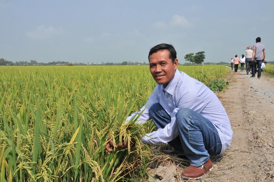 chuyen la cho lua uong sua tuoi va trung ga thay phan thuoc 2